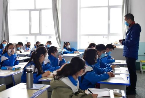 延时服务 理想与现实的差距——以安徽教育为例